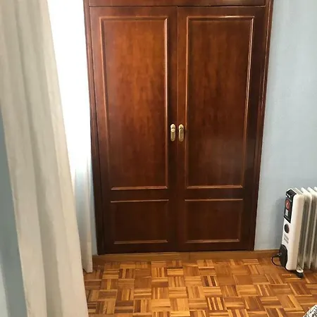 Puerta Del Sol Apartment *